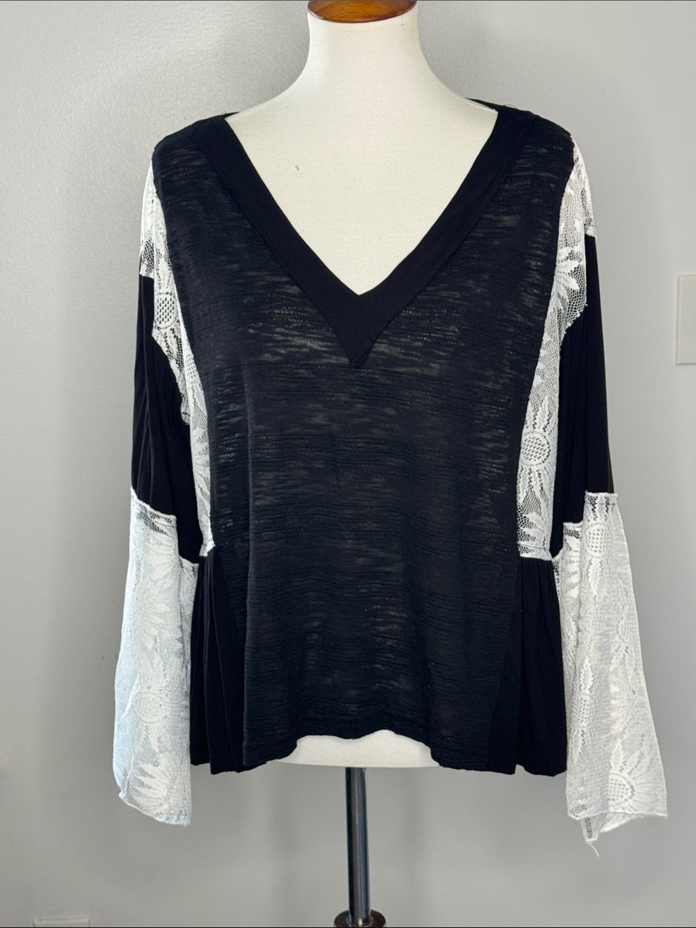 POL Black V-Neck Long Sleeve Top with White Lace Panels